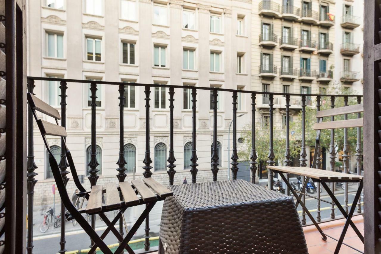 Stay U-Nique Apartments Eixample Center Барселона Экстерьер фото